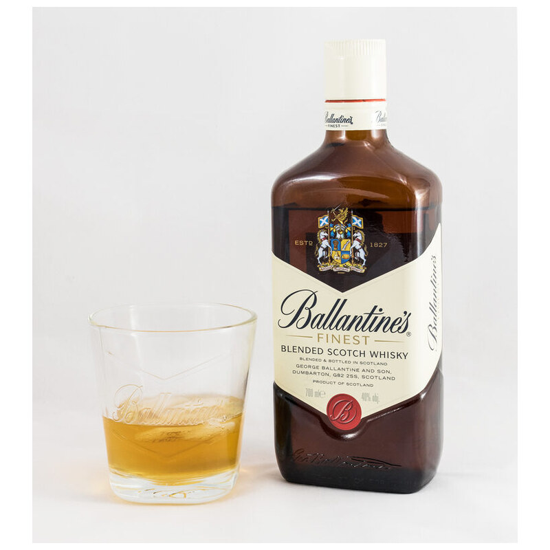 Ballantine’s 1L